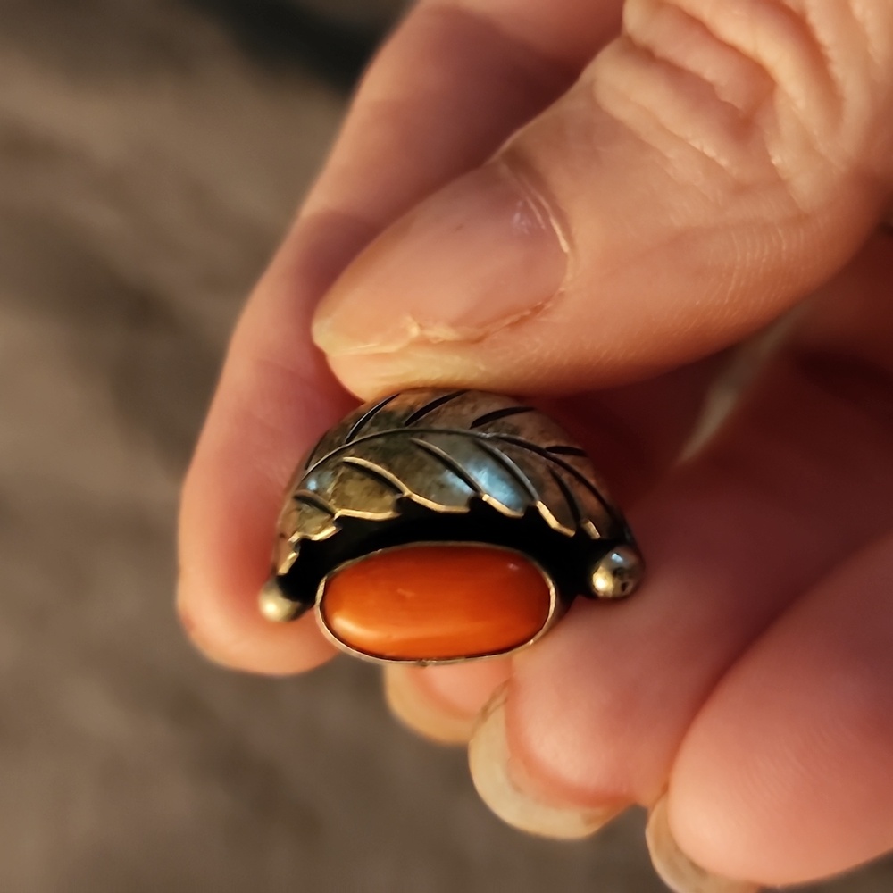 Arizona Navajo coral silver ring. - Picture 9 of 12